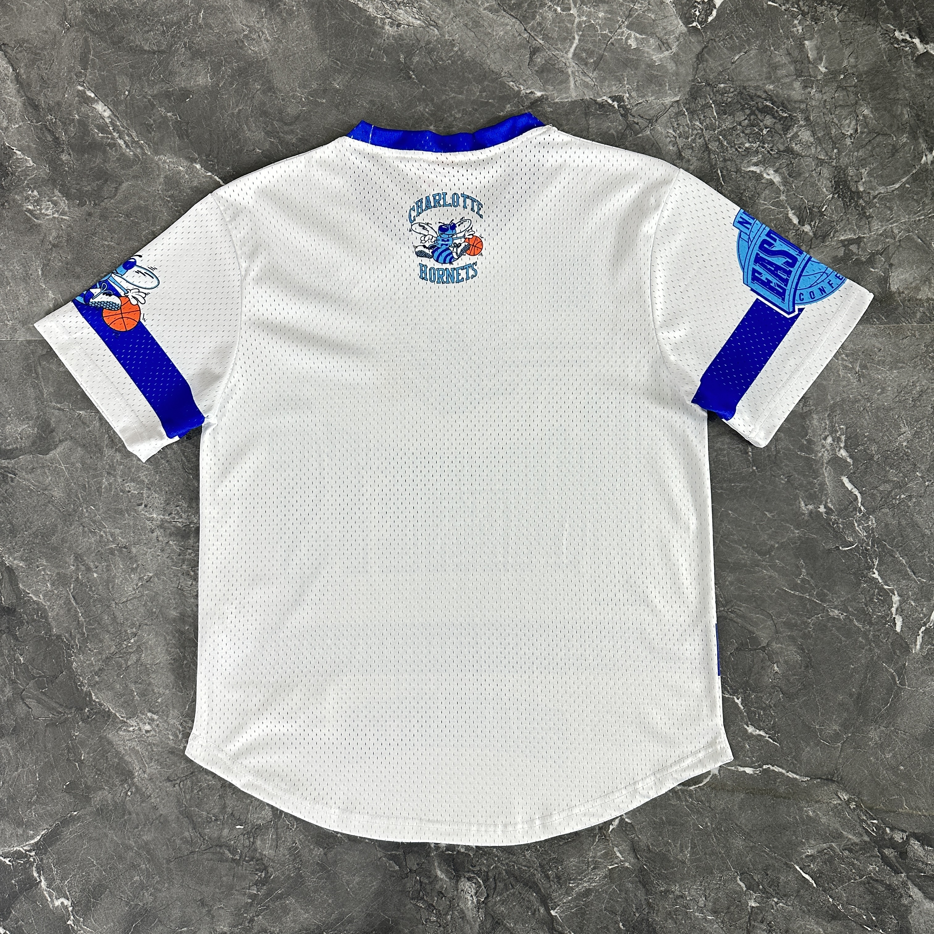 26 estilos de camisetas retro de manga corta de los Hornets de
